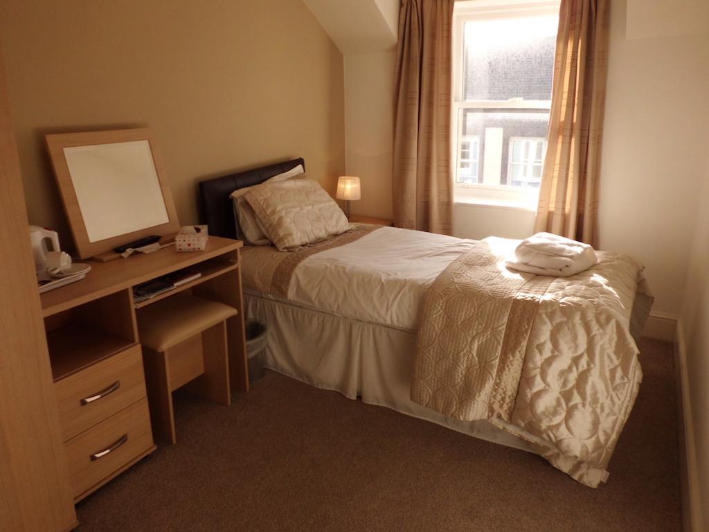 The Golden Lion Hotel Maryport Bilik gambar